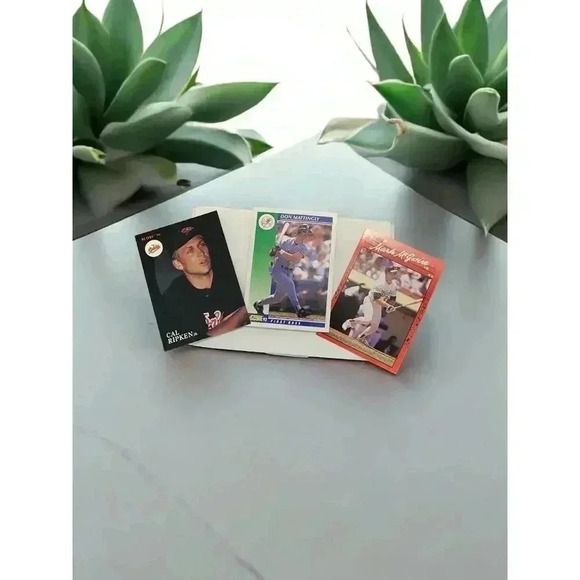 MYSTERY BOX!  100 Assorted Baseball, Basketball and Football Cards (1964 - 2000) - Picture 1 of 3